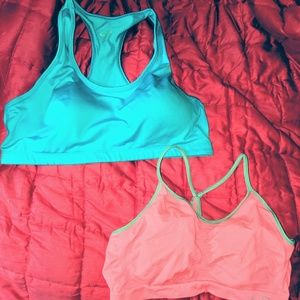 Set of sports bras